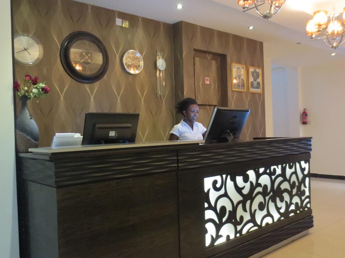 Airport Plaza Hotel Джуба Экстерьер фото
